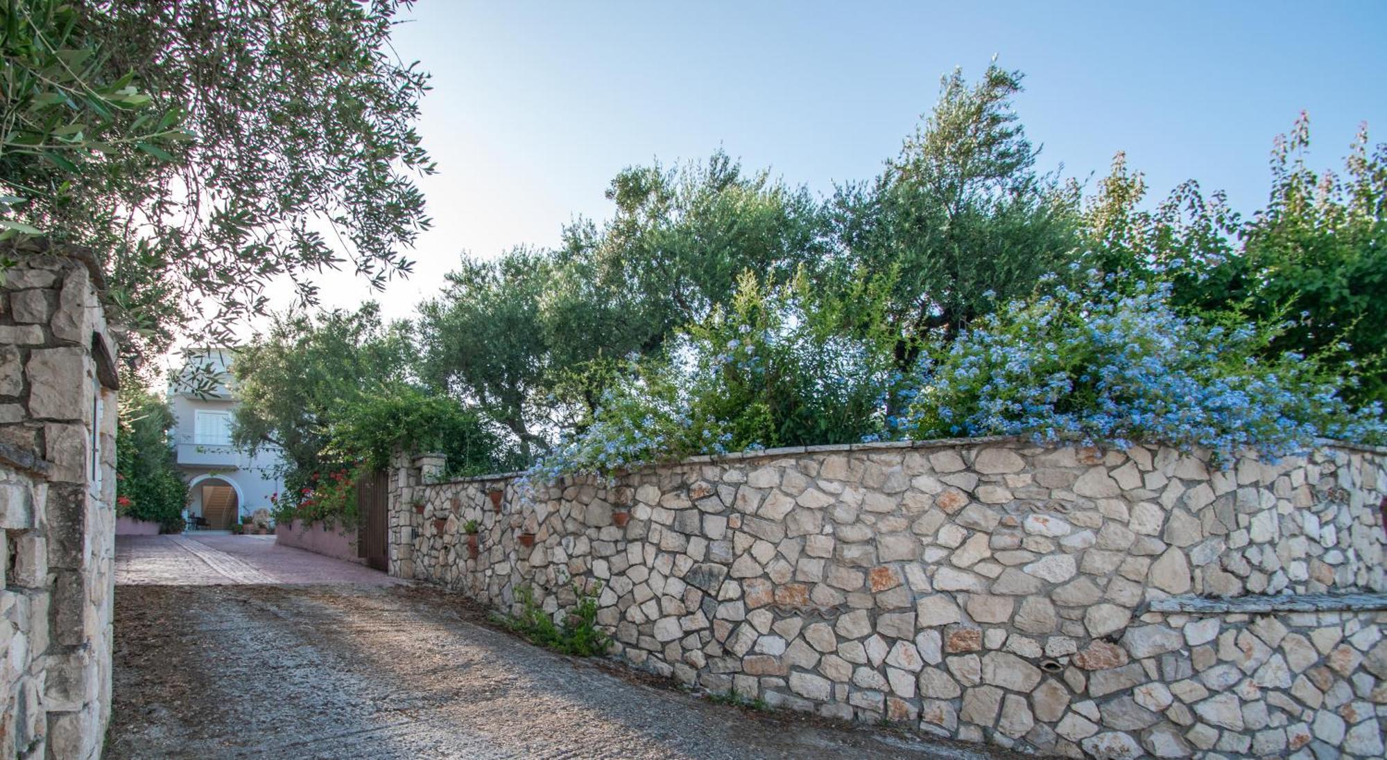 Villa Zoi Meson Yerakarion Luaran gambar