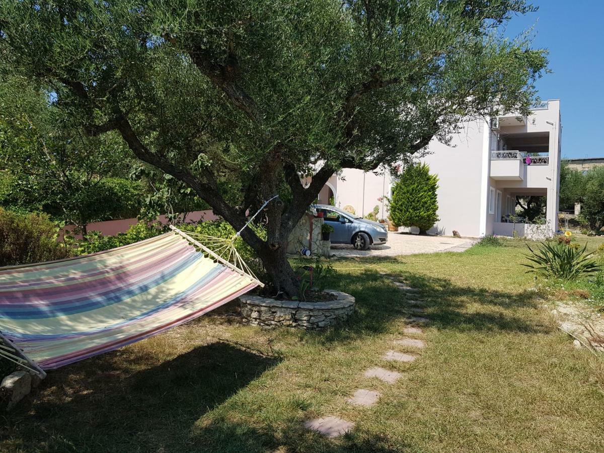 Villa Zoi Meson Yerakarion Luaran gambar
